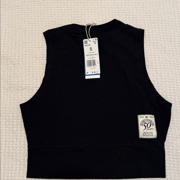 adidas Black Cropped V‑Neck Tank with Gray Logo - Picture 3 of 3